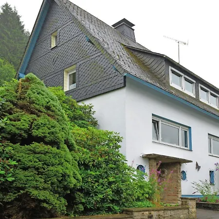 Near Willingen With Private Terrace *